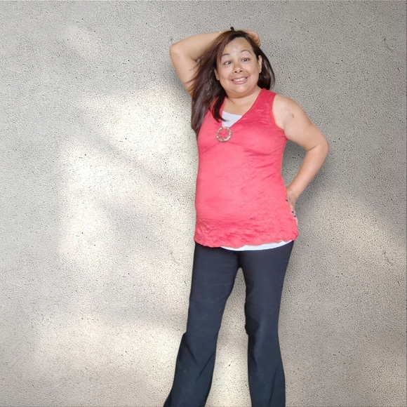 Elegant Coral Sleeveless Tank Top - Picture 5 of 8